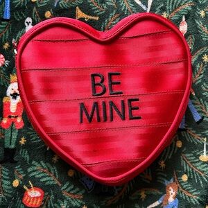 Harvey’s Be Mine Sweetheart Convertible Seatbelt Collectors Bag